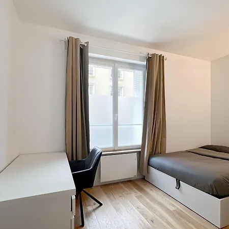 Charming 35 M In 16th District * Paris