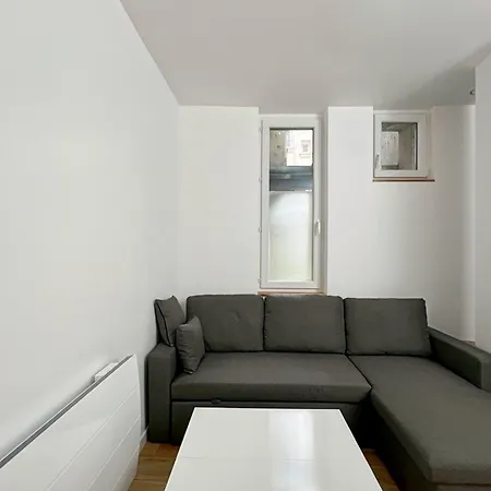 Apartment Charming 35 M In 16th District *